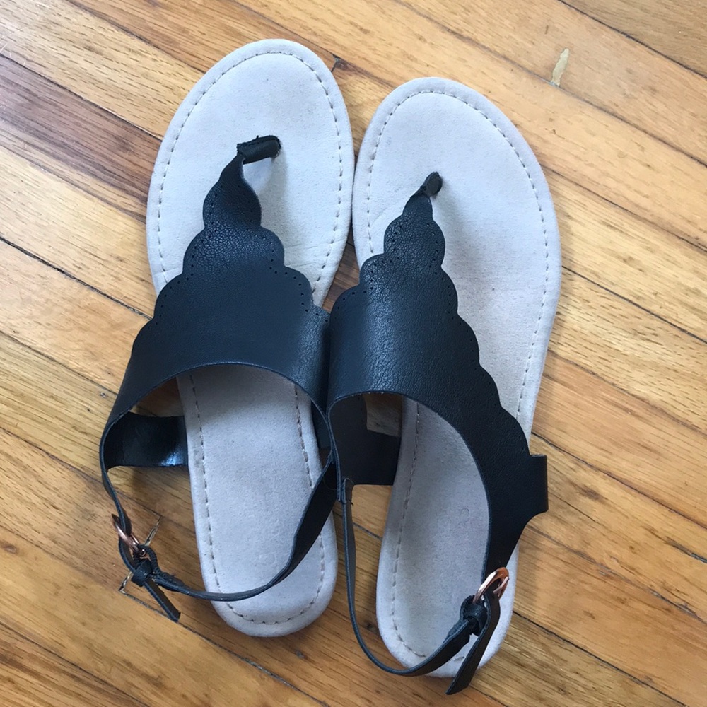 LC Lauren Conrad Black sandals sz 10